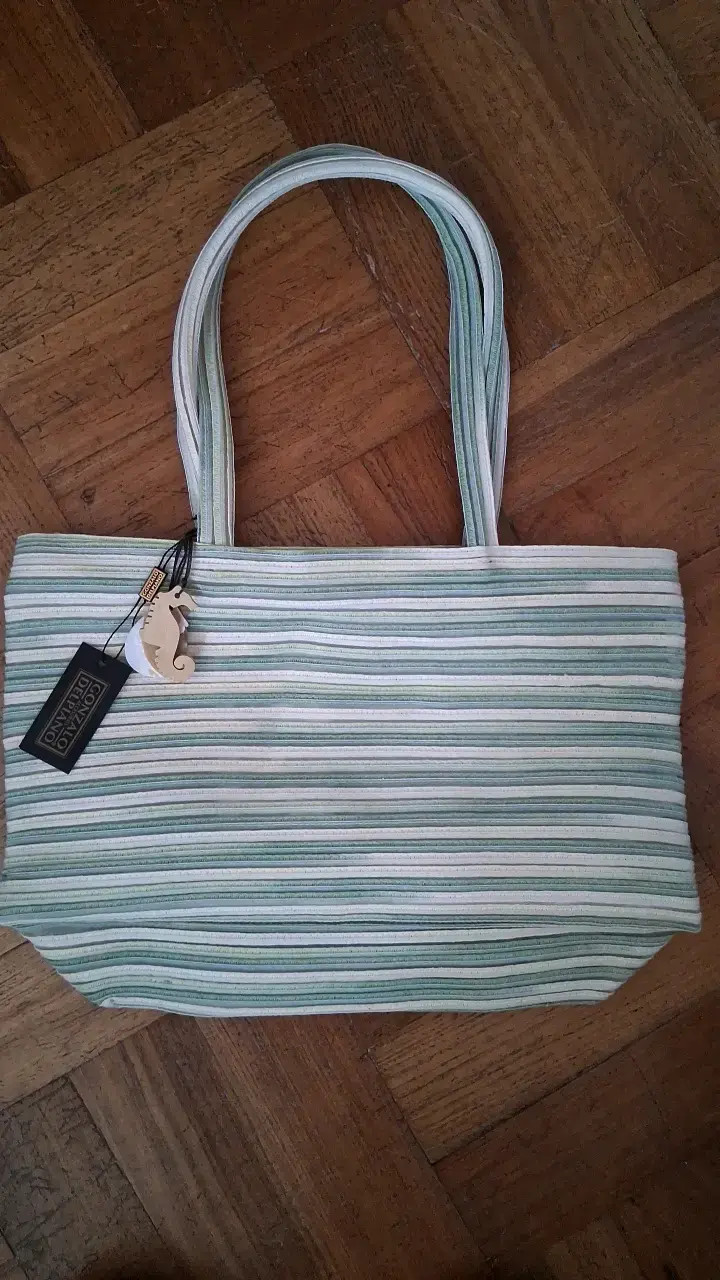 Bolso de tela rayado estilo playero - 1