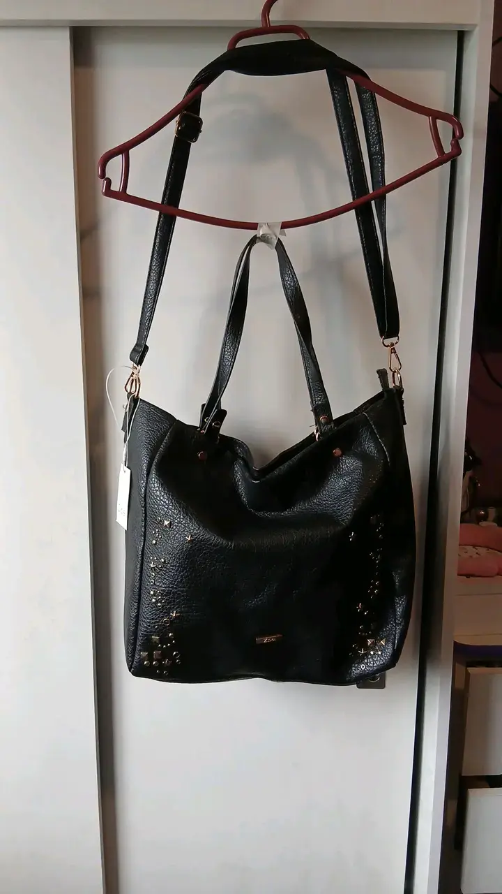 Bolso negro con tachas Zibel - 2