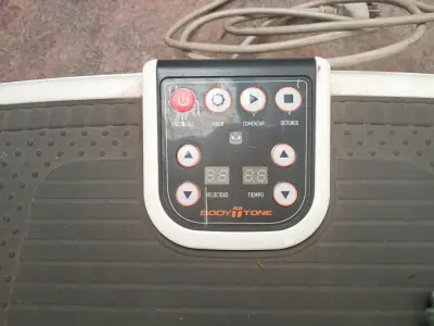 Plataforma vibratoria Bodytone para ejercicio - miniatura 1