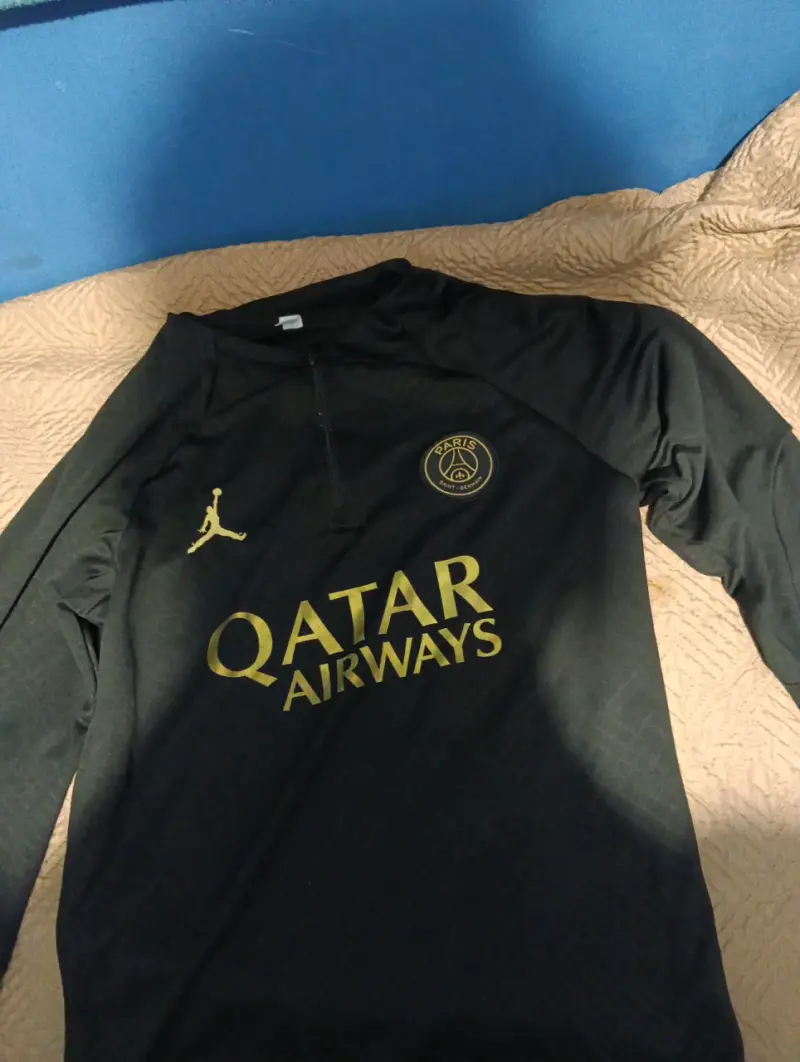 Conjunto deportivo PSG x Jordan negro dorado - 2