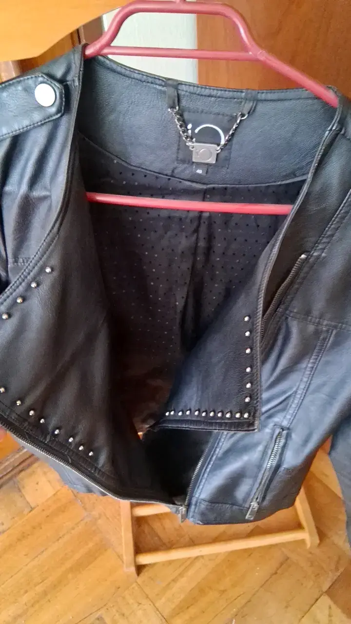Chaqueta de cuero sintético negra para mujer - 4