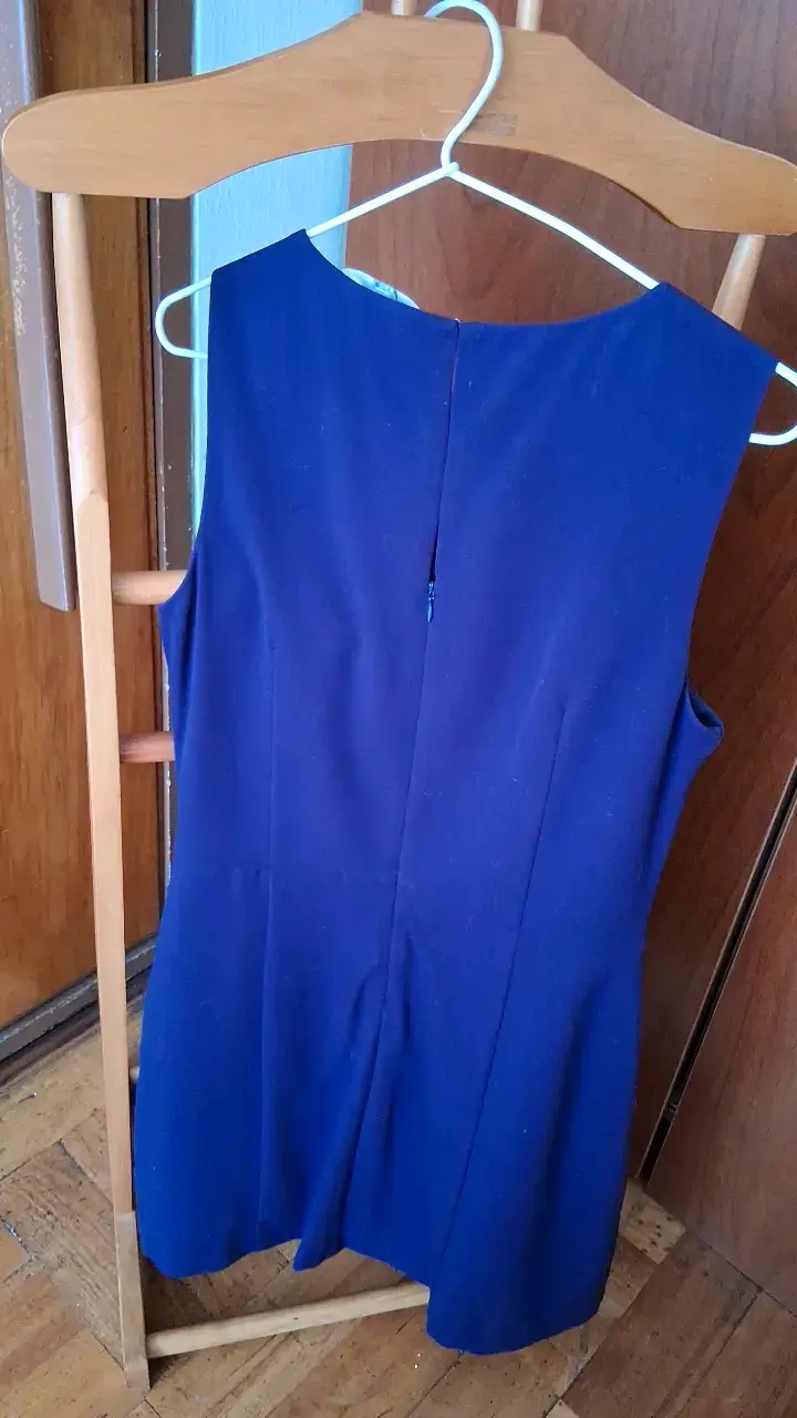 Vestido azul elegante con detalle de cordones - 2