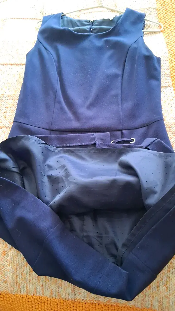 Vestido azul elegante con detalle de cordones - 3