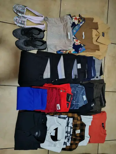 Lote de ropa variada para hombre y mujer - miniatura 1