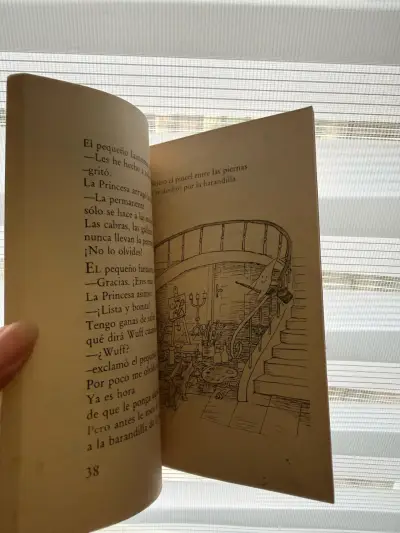 Libro infantil 'El fantasma de palacio' de Mira Lobe - miniatura 2