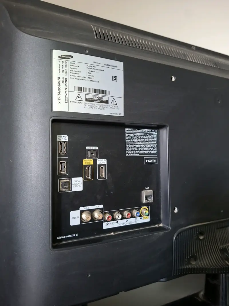 Televisor Samsung de 32 pulgadas en buen estado - 3
