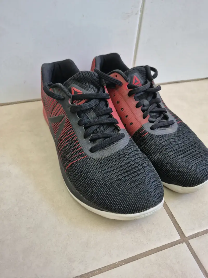 Zapatillas deportivas Reebok negras y rojas - 3