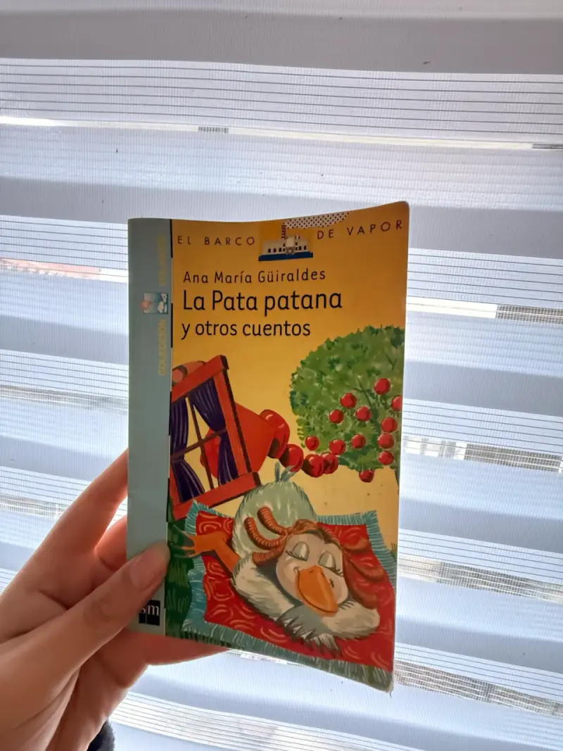 Libro infantil 'La Pata Patana y Otros Cuentos' de Ana María Güiraldes - 1