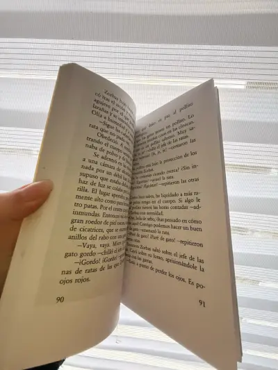 Libro 'Historia de una gaviota y del gato que le enseñó a volar' de Luis Sepúlveda - miniatura 2