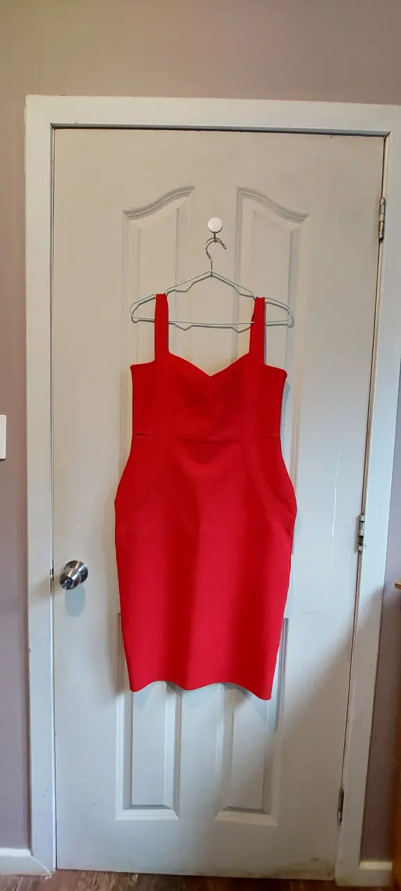 Vestido rojo elegante para mujer