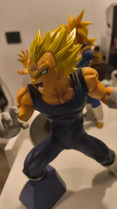 Figura de acción Vegeta Majin  Super Saiyan - miniatura 2