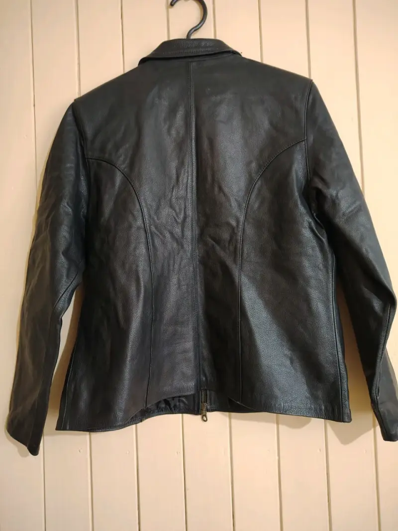 Chaqueta de cuero negra para mujer - 2