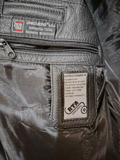 Chaqueta de cuero negra para mujer - miniatura 3