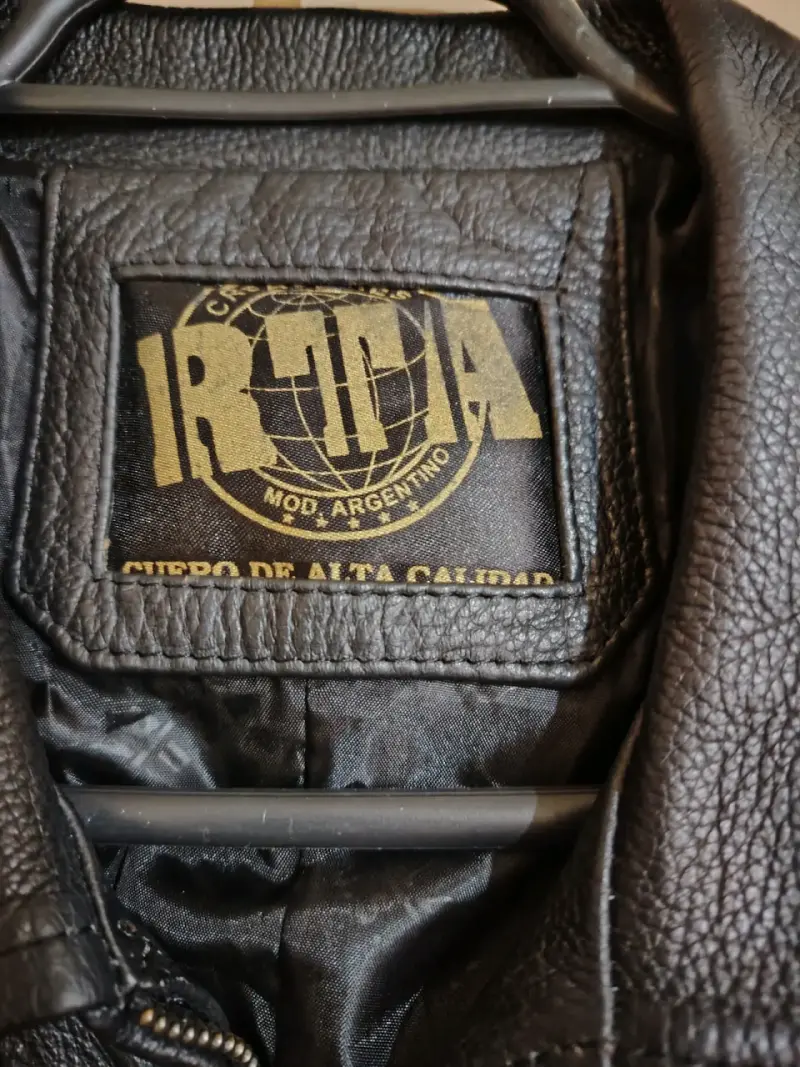 Chaqueta de cuero negra para mujer - 4