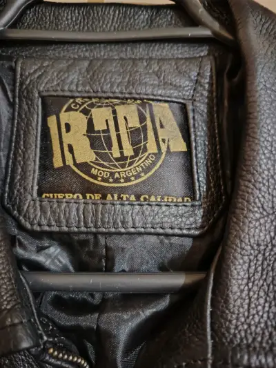 Chaqueta de cuero negra para mujer - miniatura 4