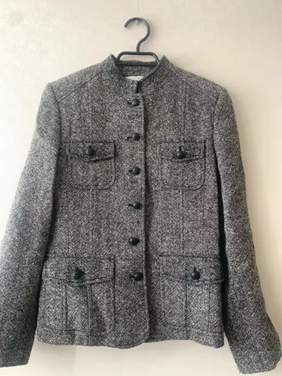 Abrigo negro de lana para mujer - miniatura 6