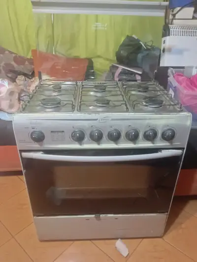 Cocina a gas Fensa con horno amplio - miniatura 1