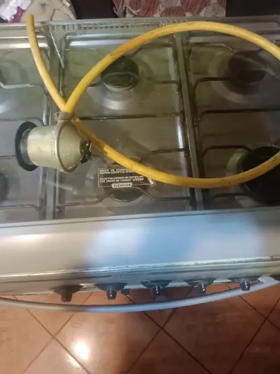 Cocina a gas Fensa con horno amplio - miniatura 3