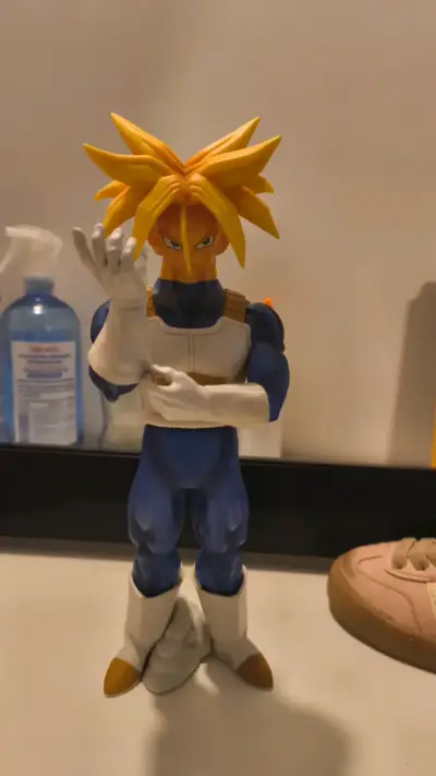 Figura de acción Trunks Super Saiyan - miniatura 1