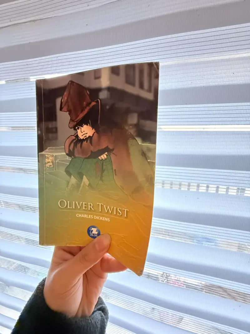 Libro Oliver Twist de Charles Dickens - 1