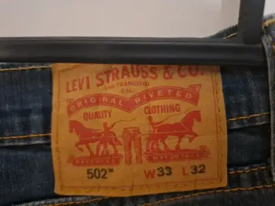 Jeans Levi's 502 Talla 33 Azul Clásico - miniatura 3