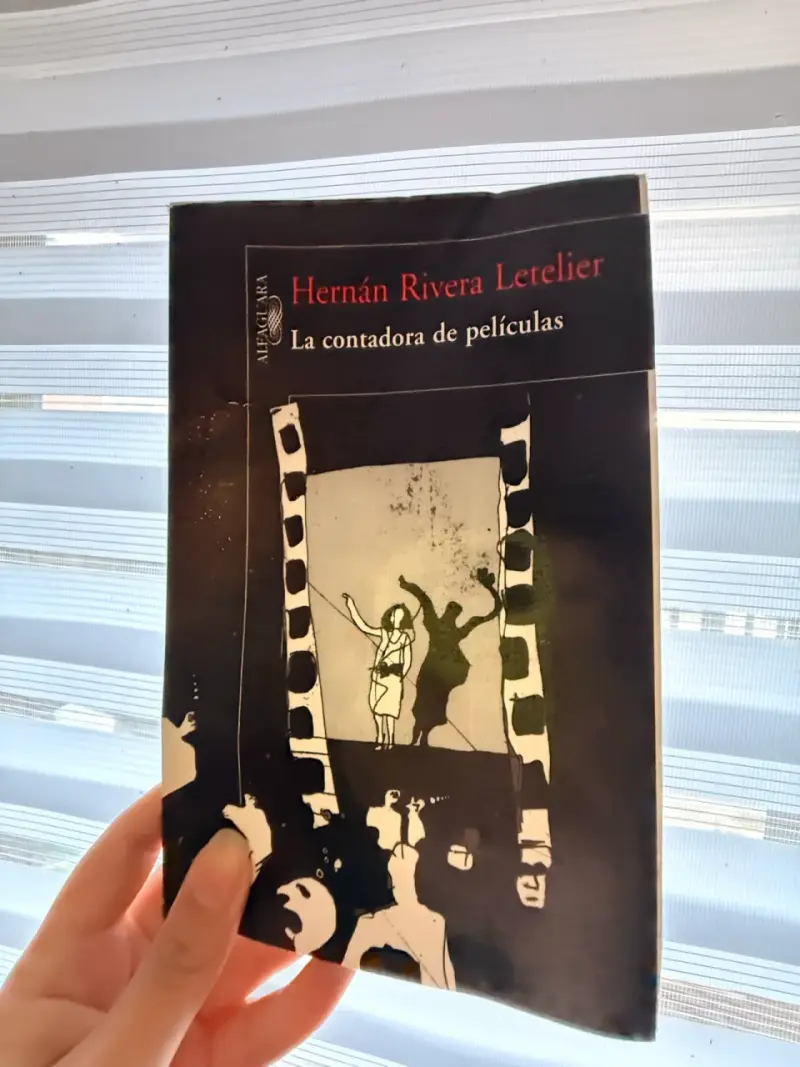 Libro 'La contadora de películas' de Hernán Rivera Letelier - 1