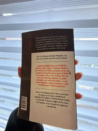 Libro 'La contadora de películas' de Hernán Rivera Letelier - miniatura 2