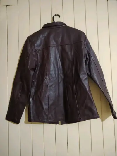 Chaqueta de cuero burdeo para mujer - miniatura 2