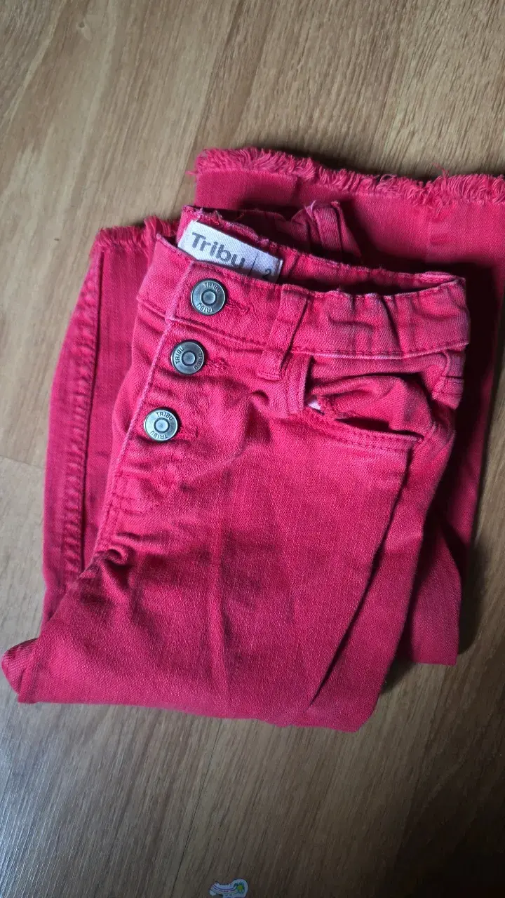 Jeans rojos para niños con broches - 3