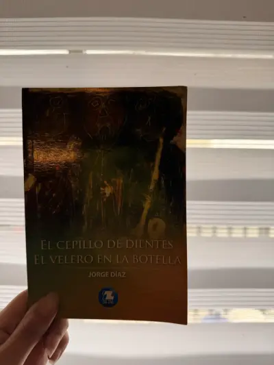 Libro 'El Cepillo de Dientes' de Jorge Díaz - miniatura 1