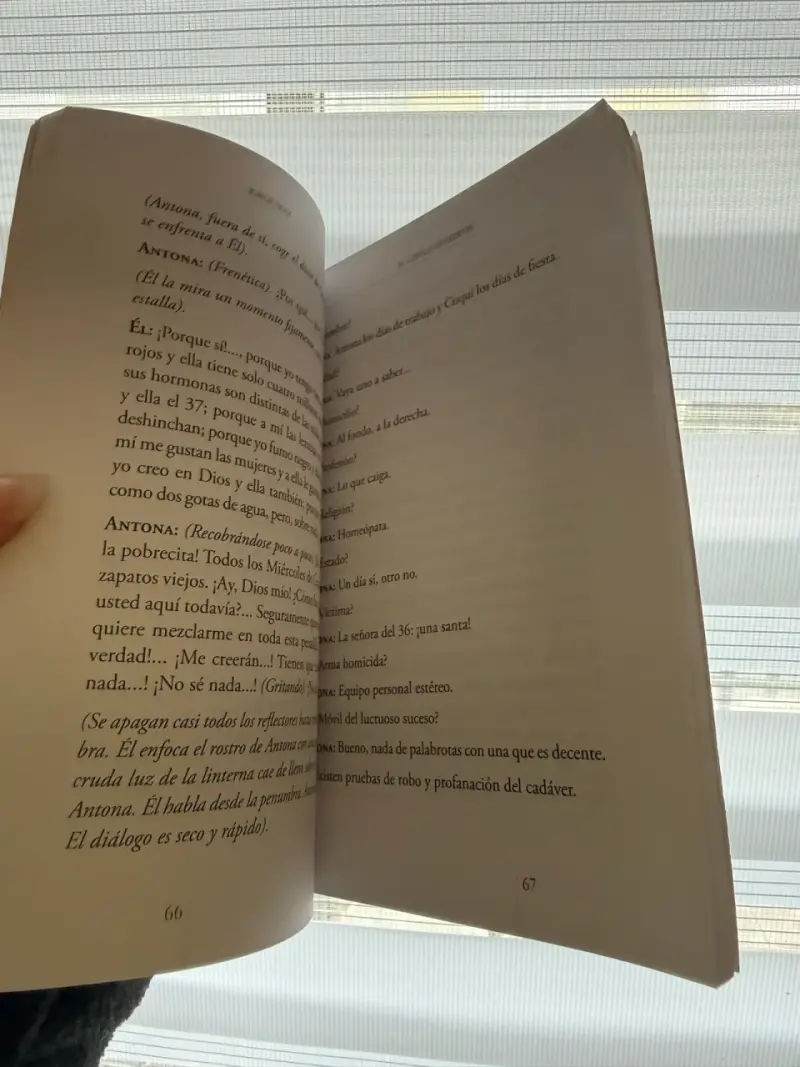 Libro 'El Cepillo de Dientes' de Jorge Díaz - 2
