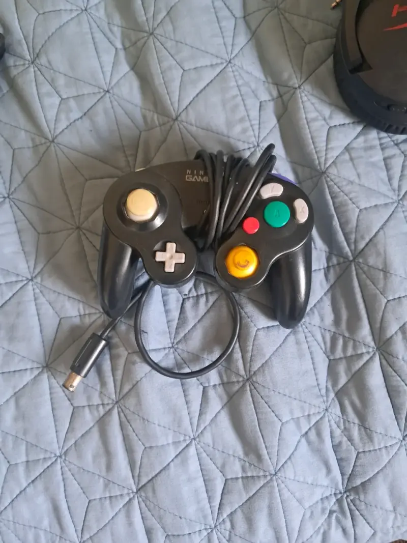 Controlador Nintendo GameCube clásico negro