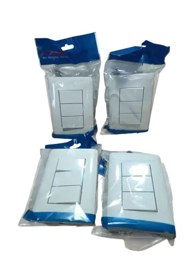 Pack 4 Interruptor Triple 9/32 Blanco  Stanford - miniatura 1