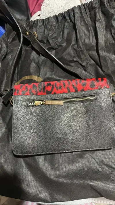 Cartera de mano estampado animal print rojo y negro - miniatura 2