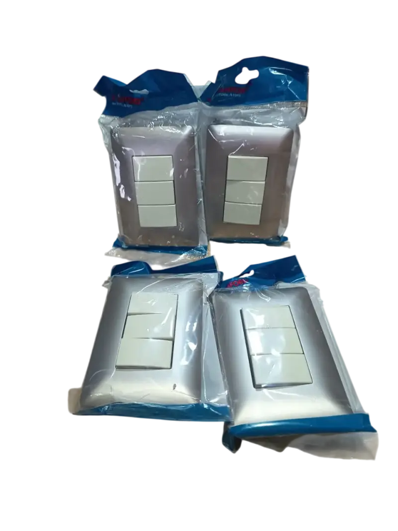 Pack 4 Interruptor Triple 9/32 Champaña Stanford - 1