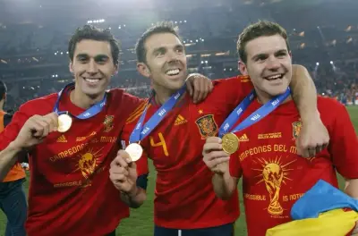 Polera Adidas España Campeones del Mundo 2010 - miniatura 6