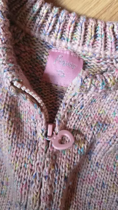 Chaleco de lana para niña color rosa pastel - miniatura 3
