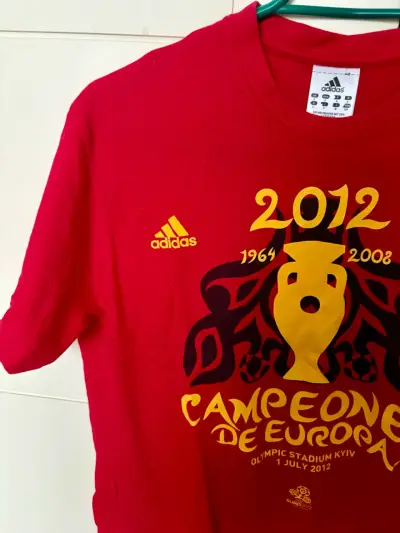 Polera Adidas  España Campeones de Europa 2012 - miniatura 2