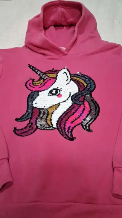 Polerón infantil rosado con unicornio de lentejue - miniatura 2