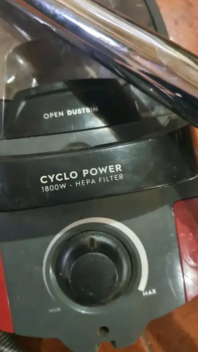Aspiradora Cyclo Power 1800W con filtro HEPA - miniatura 1
