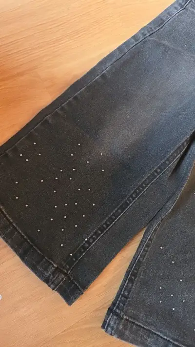 Jeans de mezclilla para niña con brillos - miniatura 2