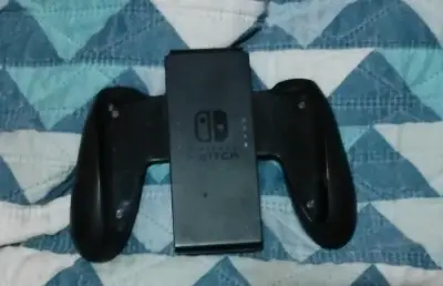 Consola Nintendo Switch con Joy-Con Azul y Rojo - miniatura 3