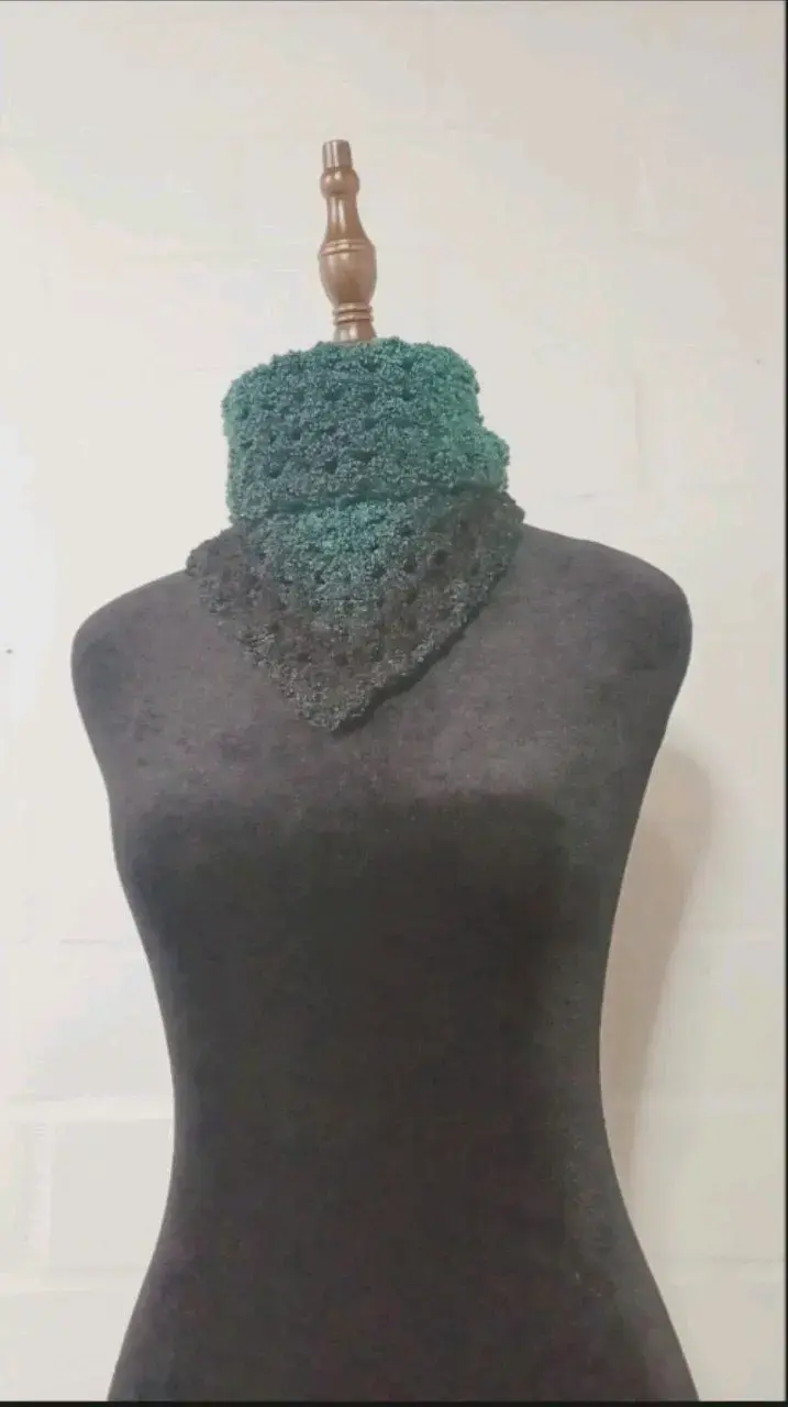 Cuellos tejidos a crochet - 2