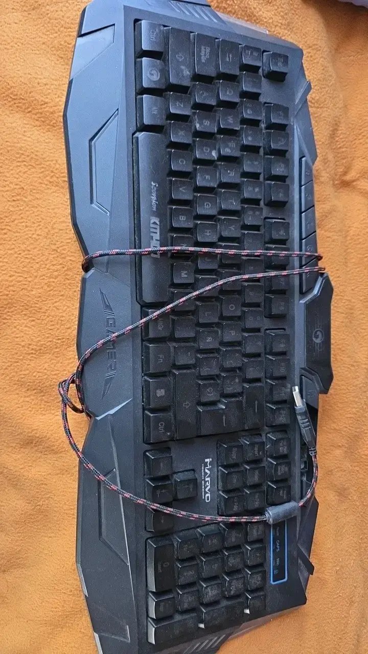 Teclado gamer USB Marvo Scorpion - 1
