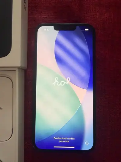 iPhone 13 128GB en excelente estado - miniatura 2