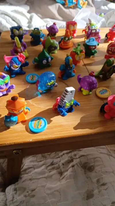 Colección de figuras de juguete super zings - miniatura 5