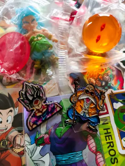 Colección de artículos Dragon Ball Z con figuras y cartas - miniatura 4