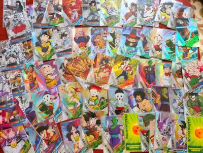 Colección de artículos Dragon Ball Z con figuras y cartas - miniatura 5