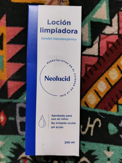 Loción limpiadora Neolucid syndet hipoalergénico 250ml - miniatura 3