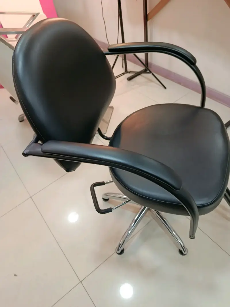 Silla de oficina ergonómica negra - 3